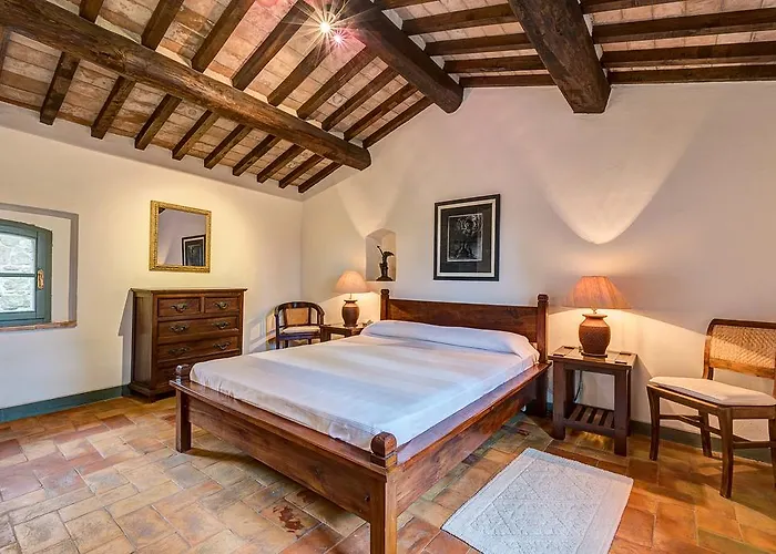 Castello Di Orgiale 아파트호텔 3*