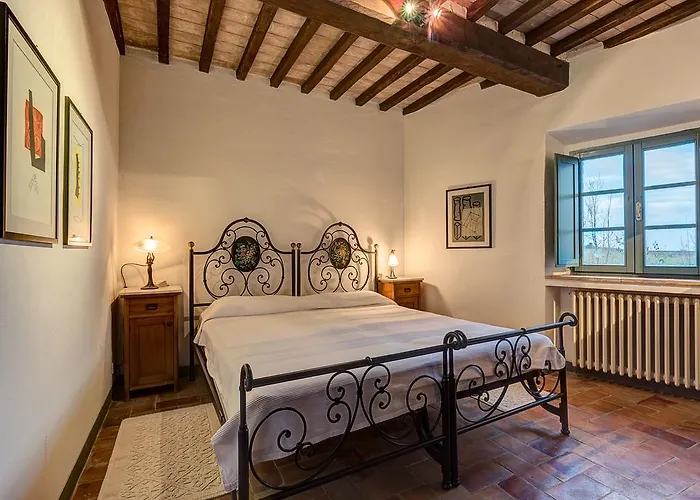 Castello Di Orgiale 아파트호텔 3*