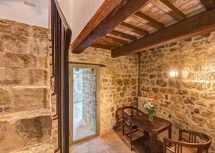 Castello Di Orgiale 아파트호텔