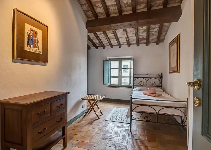 Castello Di Orgiale 3* 카스텔누오보베라덴가