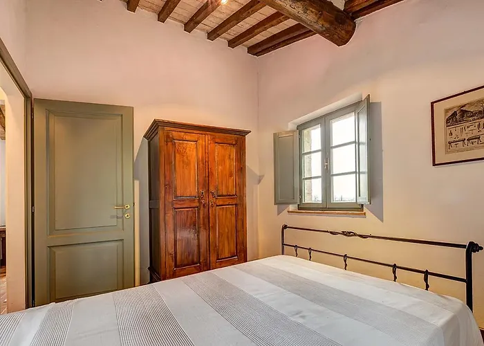 Castello Di Orgiale 3* 카스텔누오보베라덴가