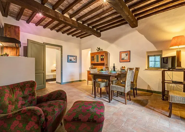 Castello Di Orgiale 아파트호텔 3*